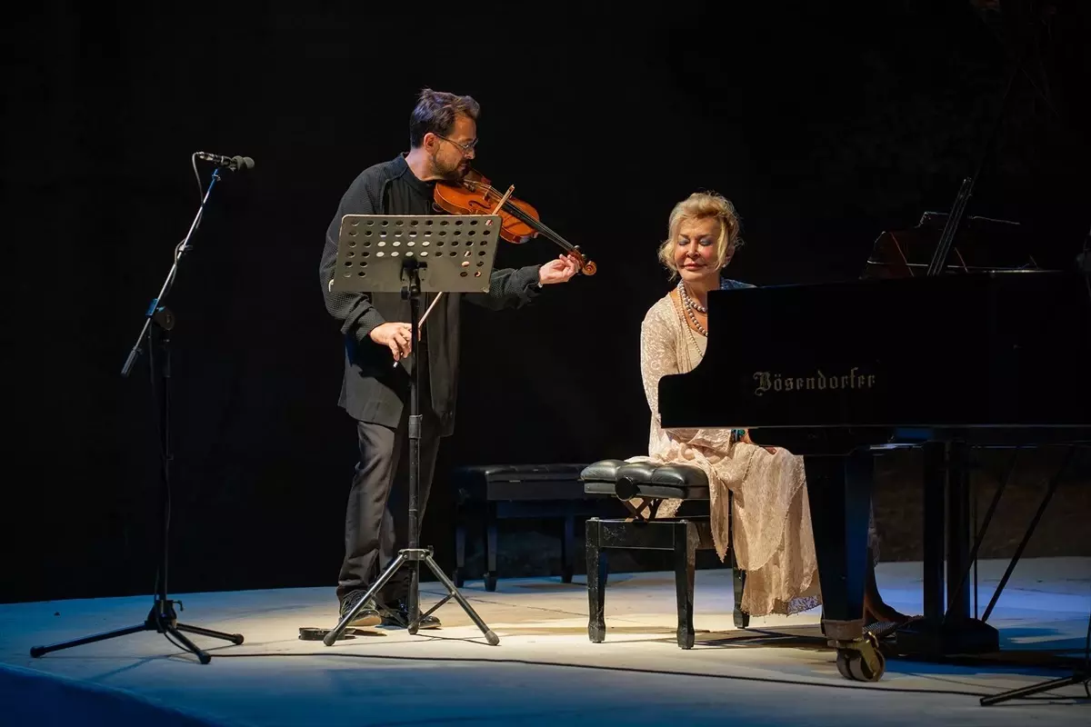 Gümüşlük Müzik Festivali Gülsin Onay ve Erkin Onay’ın konseriyle sona erdi