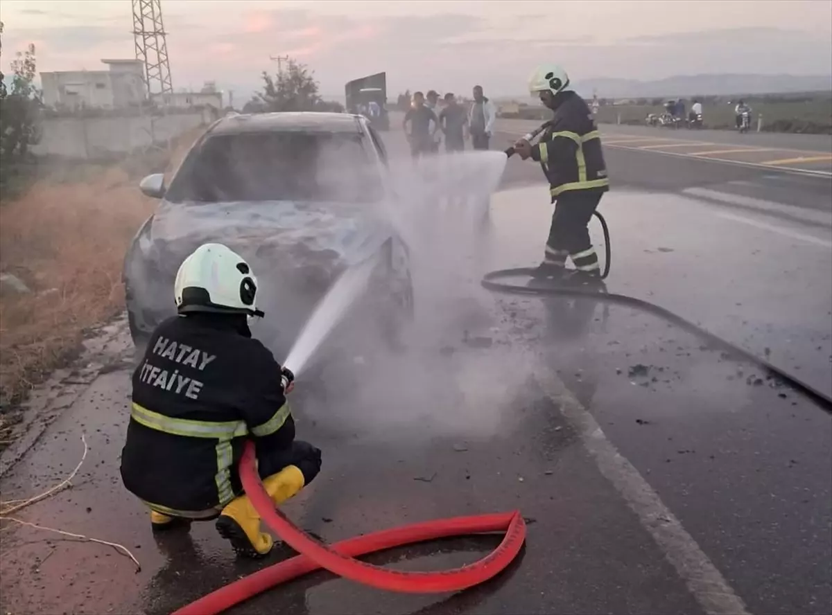 Reyhanlı’da Otomobil Yangını