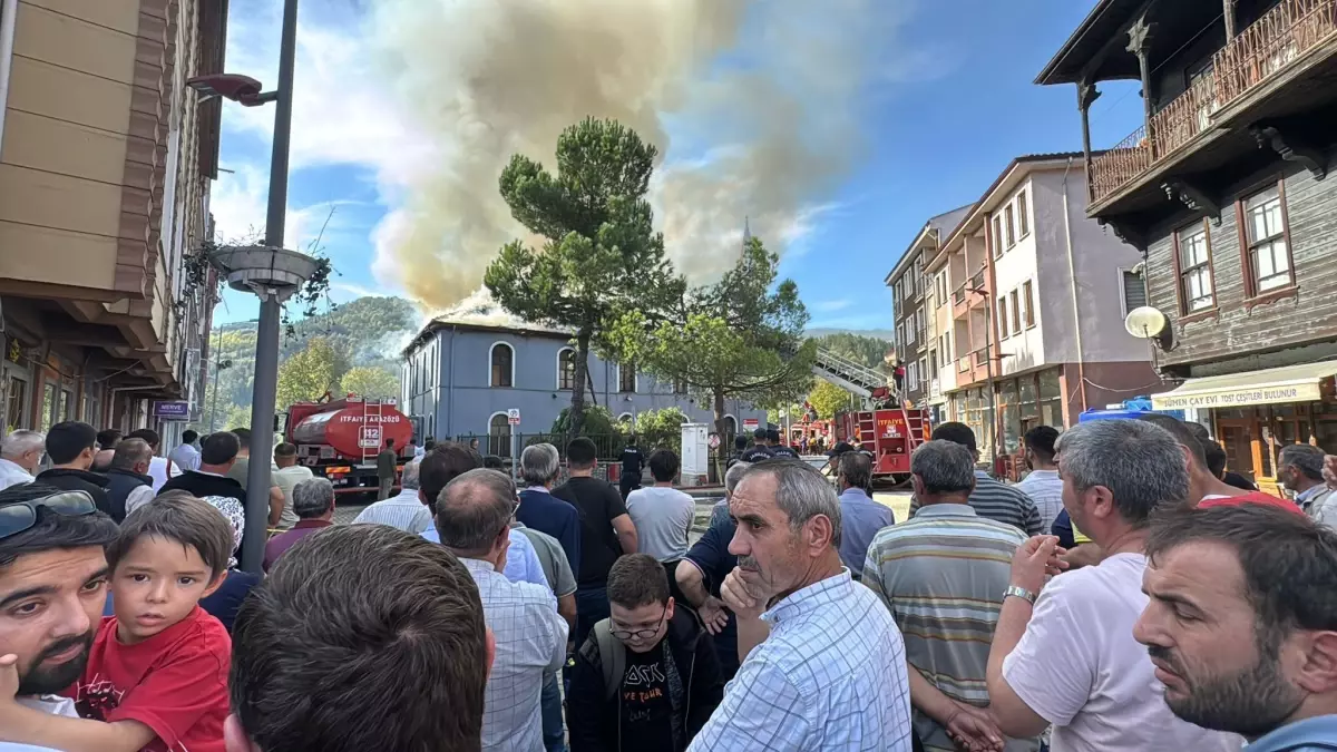 564 Yıllık Hasandede Camii Yangında Kullanılamaz Hale Geldi