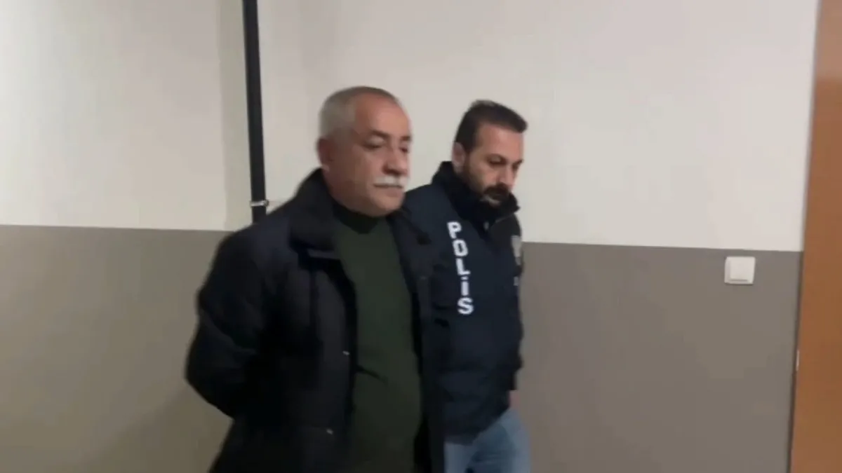 “Şark Bülbülü”nün üç kâğıtçıları gerçek hayatta yakalandı