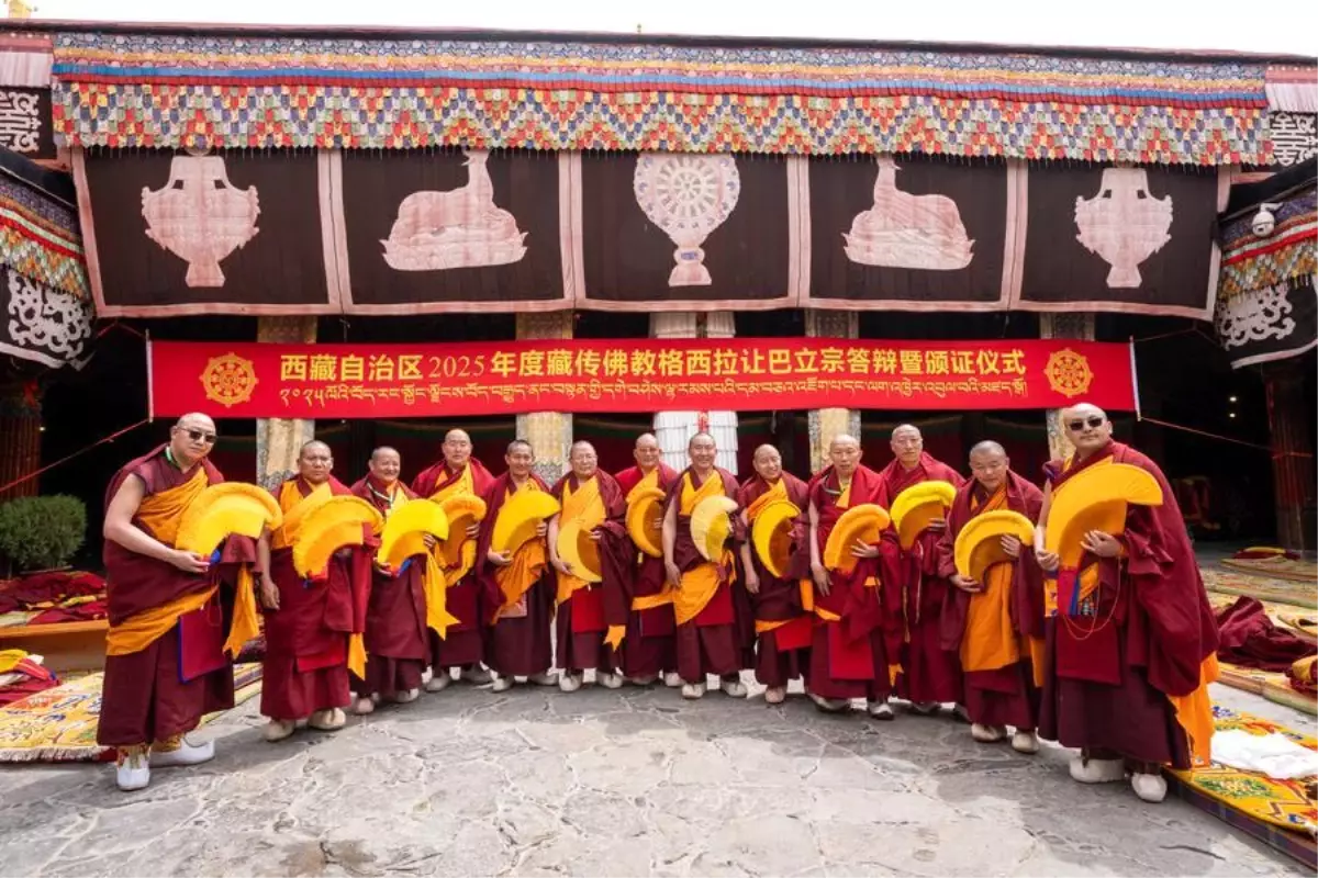 Tibet’te 13 Rahibe Geşe Lharampa Unvanı
